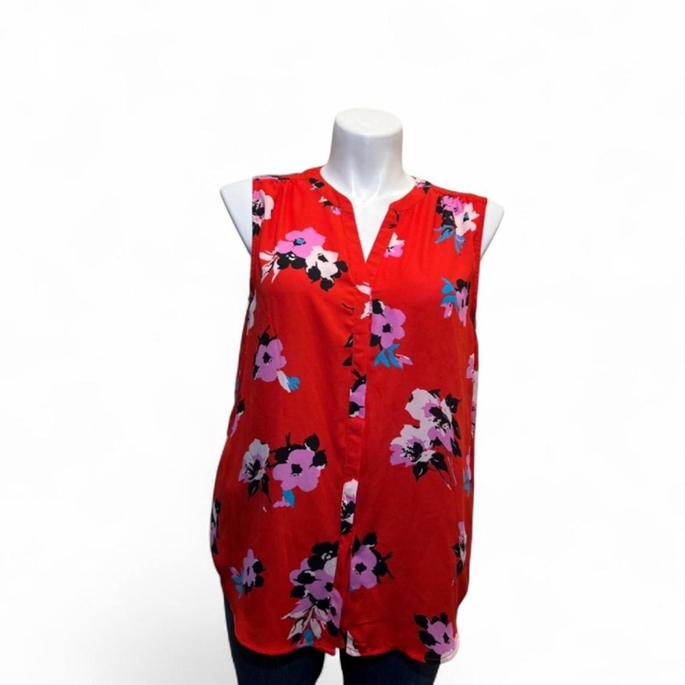 ✨Chelsea & Theodore Red Floral Top
